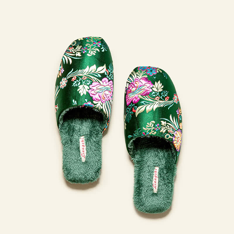 Pantofole da casa in peluche con ricami floreali retrò - image 5