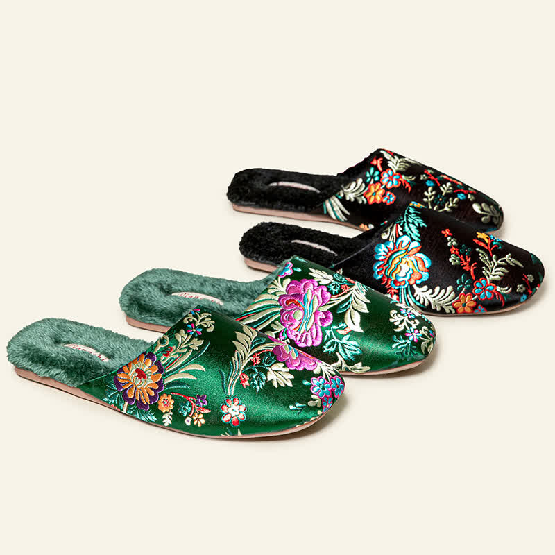 Pantofole da casa in peluche con ricami floreali retrò - image 1