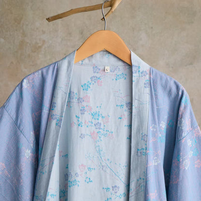 Grazioso kimono in garza di cotone con fiori di prugna - image 3