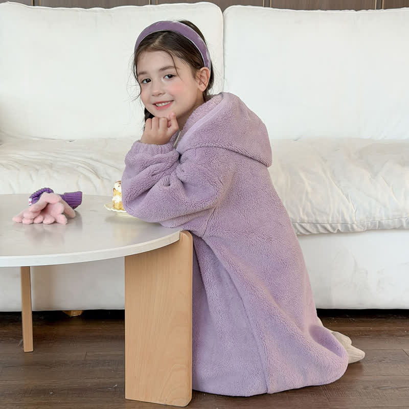 Semplice accappatoio per bambini con cappuccio e cerniera in peluche - image 25