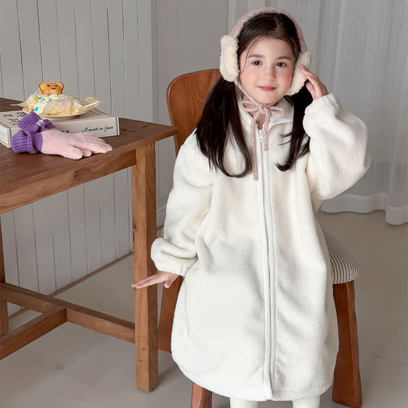 Semplice accappatoio per bambini con cappuccio e cerniera in peluche - image 2
