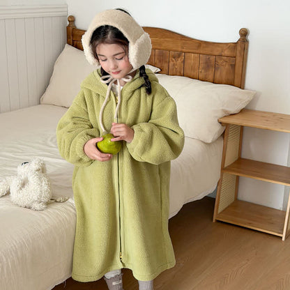 Semplice accappatoio per bambini con cappuccio e cerniera in peluche - image 17