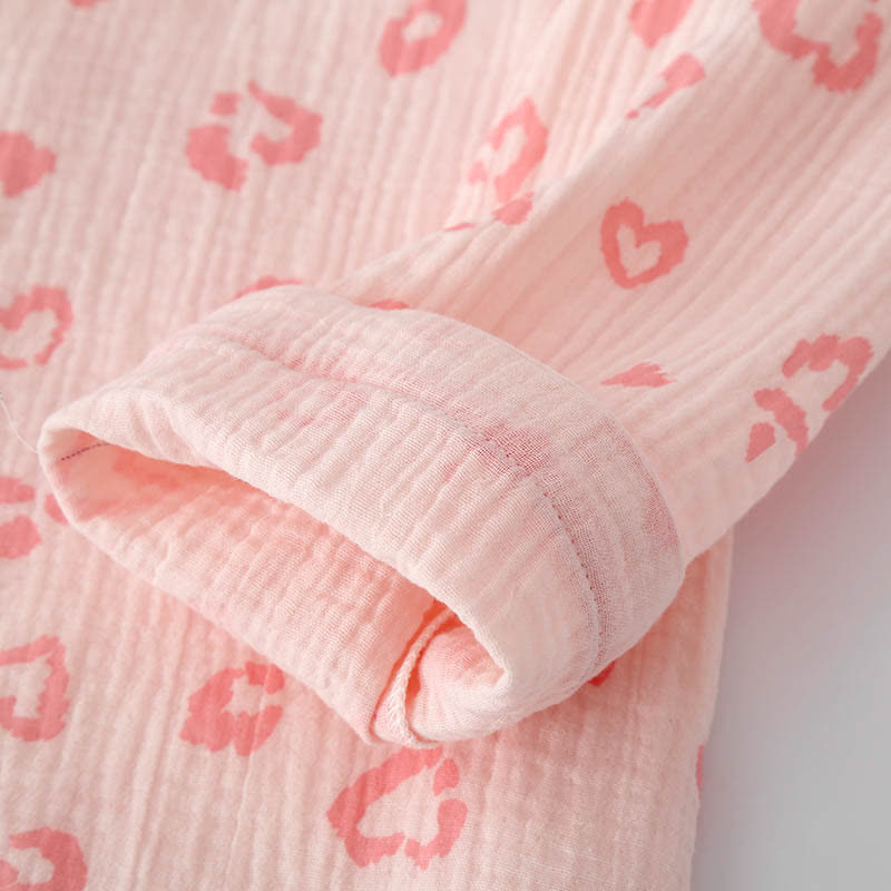 Pigiama in cotone con stampa leopardata a forma di cuore - image 7