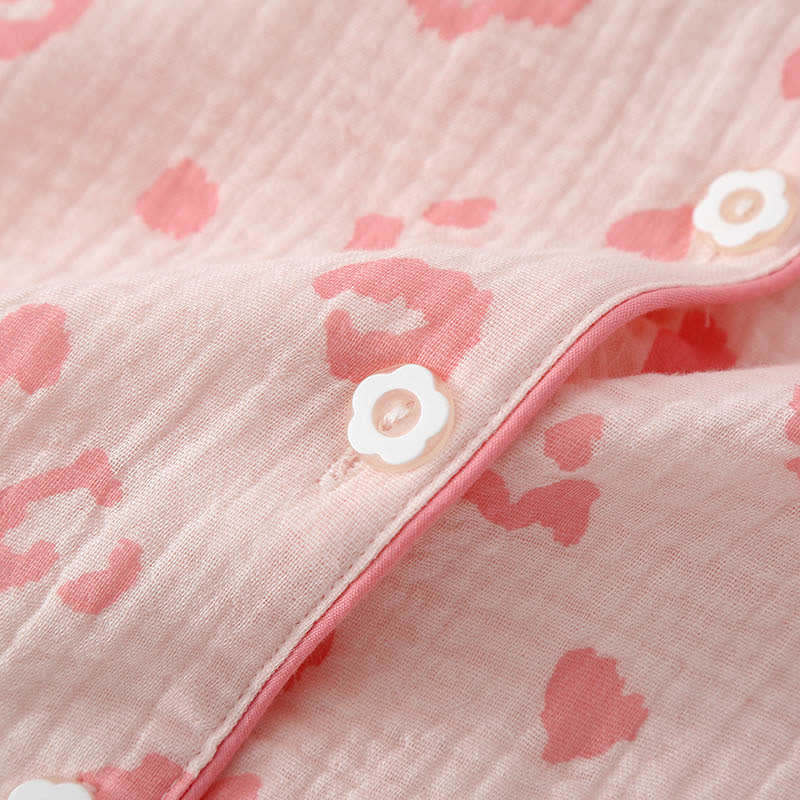 Pigiama in cotone con stampa leopardata a forma di cuore - image 5