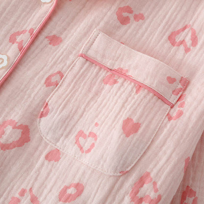Pigiama in cotone con stampa leopardata a forma di cuore - image 4