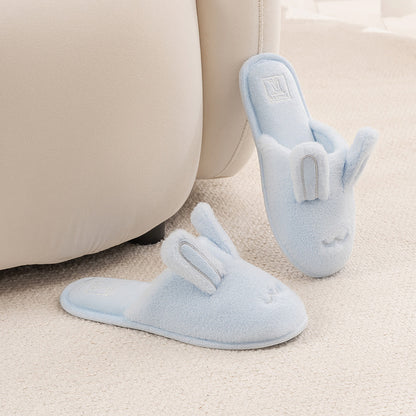 Ciabatte chiuse a forma di coniglietto di peluche - image 6
