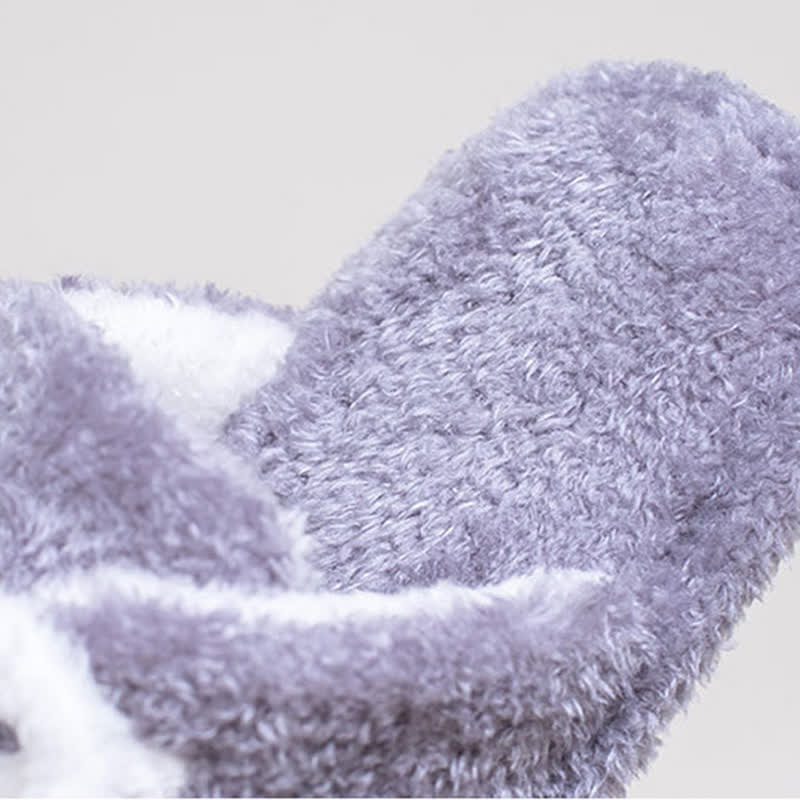 Pantofole di peluche con lacci e punta chiusa a forma di zampa di gatto - image 17