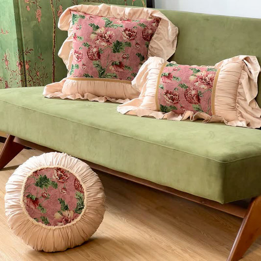 Cuscino floreale con bordo arricciato - image 0