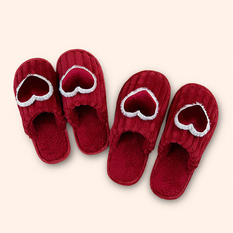 Pantofole di peluche a forma di cuore rosso - image 2