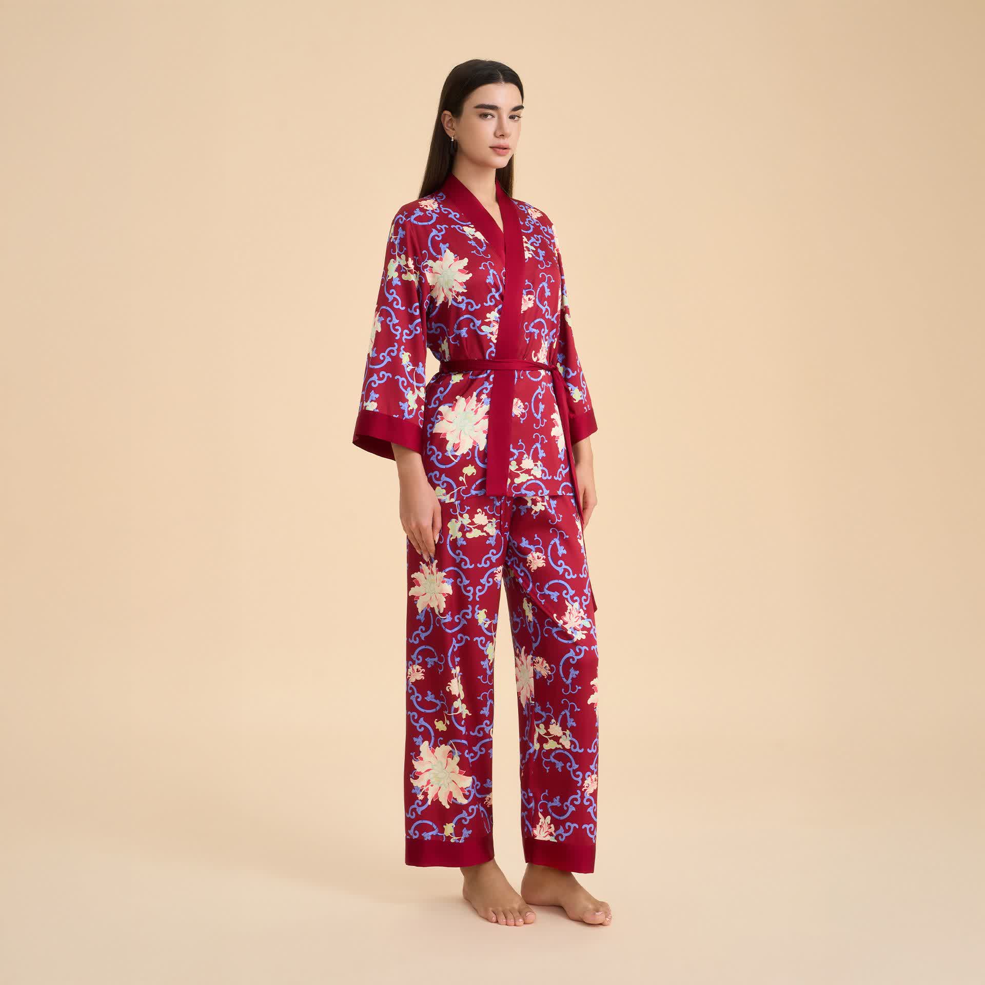 Completo da casa in stile kimono floreale retrò - image 3