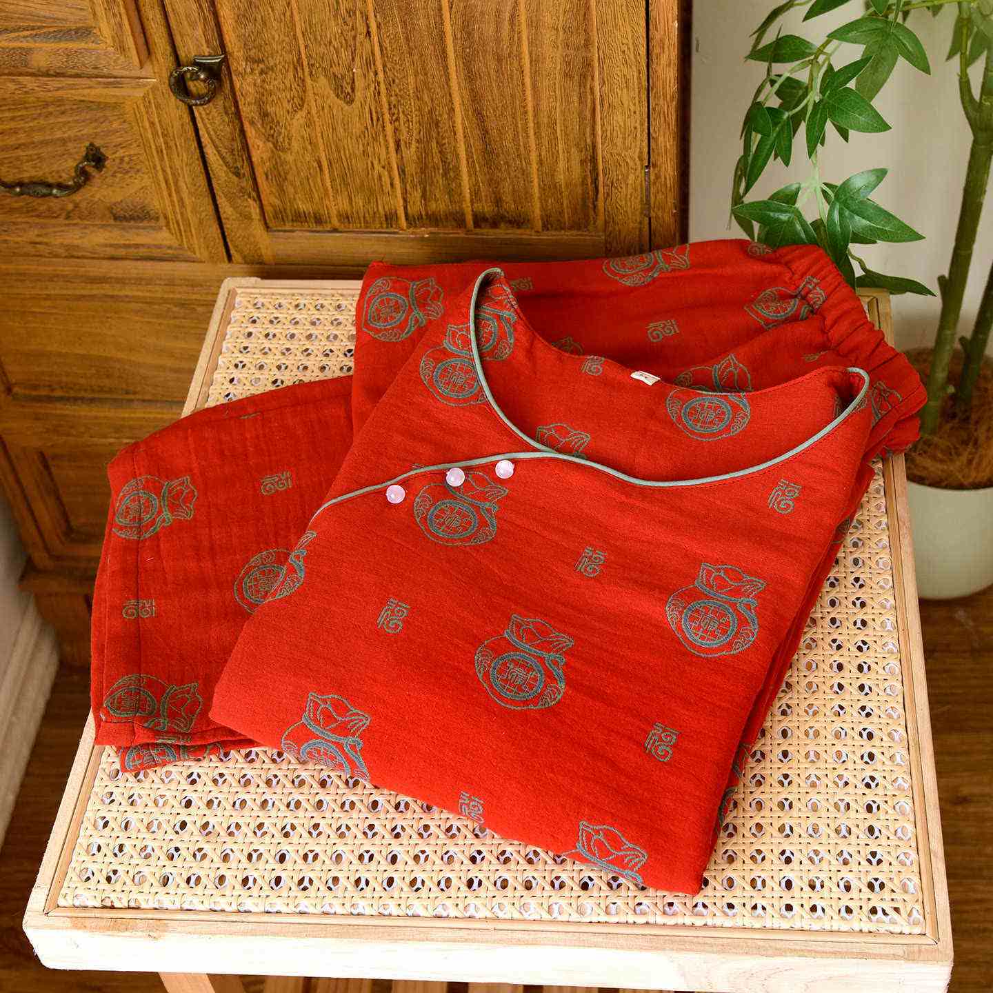 Completo da casa in cotone con motivo Lucky Bag - image 2