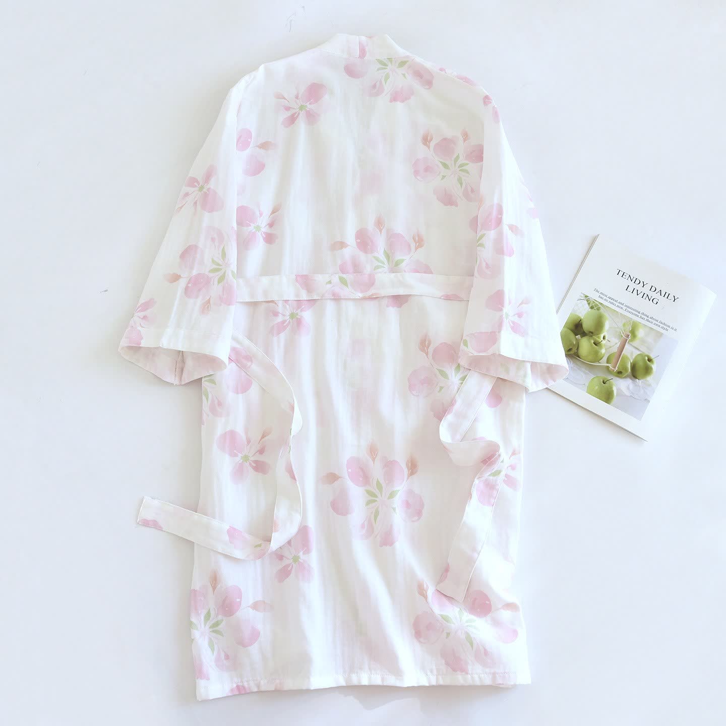 Accappatoio kimono in garza di cotone con fiori di ciliegio - image 4