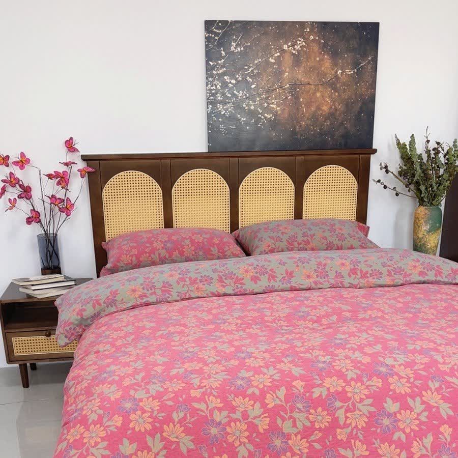 Set di biancheria da letto in garza di cotone con motivo floreale Country Gardenia (4 pezzi) - image 1
