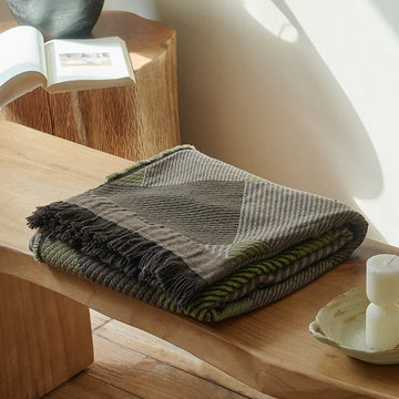 Coperta in cotone a righe sottili con nappe - 140cm x 190cm - image 0