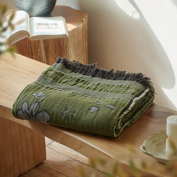 Elegante coperta floreale con nappe in puro cotone - 140cm x 190cm - image 0