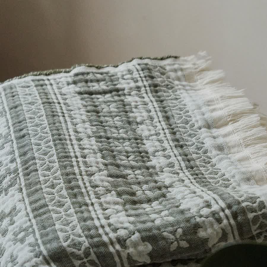 Coperta in cotone con motivo a margherita - image 5