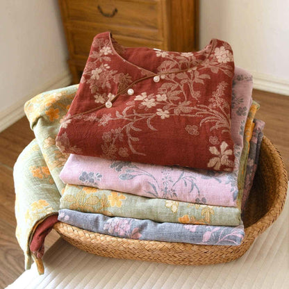 Pigiama in garza di cotone jacquard con motivo a fiori di prugna - image 2