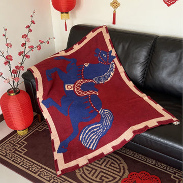 Coperta lavorata a maglia con totem di cavallo blu - 51"L x 67"L - image 0