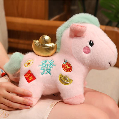 Decorazione di peluche a forma di cavallo fortunato rosa - image 11