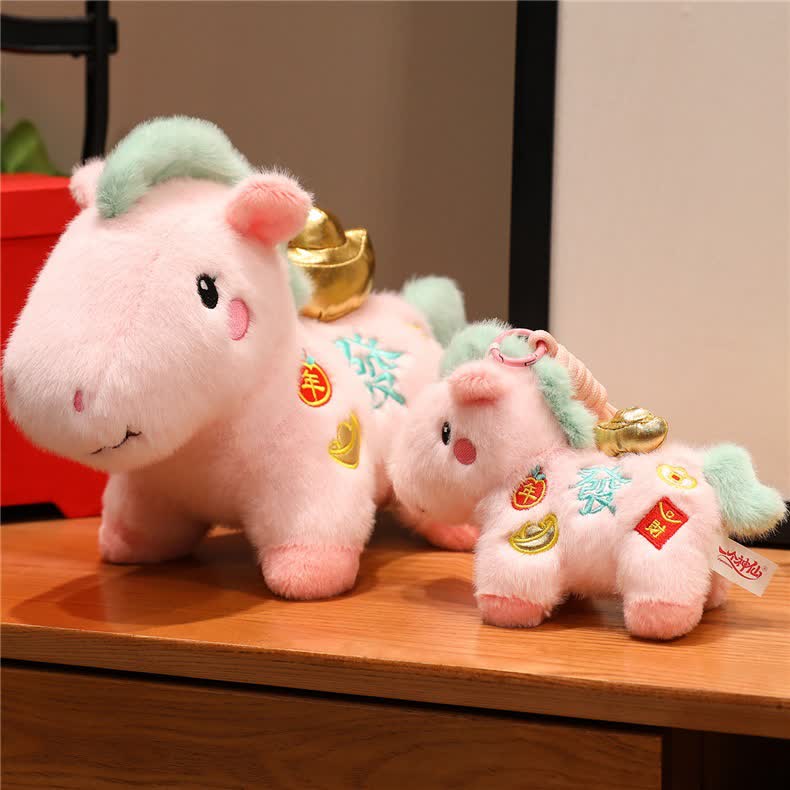 Decorazione di peluche a forma di cavallo fortunato rosa - image 8