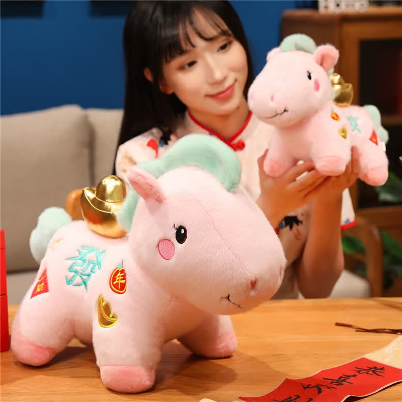 Decorazione di peluche a forma di cavallo fortunato rosa - image 5