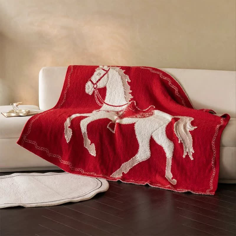 Coperta lavorata a maglia con motivo a cavallo festivo - Bianco - 51"L x 67"L - image 6