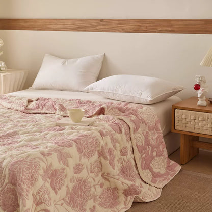 Trapunta reversibile in garza di cotone con motivo floreale di peonia - image 1