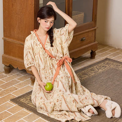 Camicia da notte con colletto arricciato e lacci laterali, motivo vintage - image 6