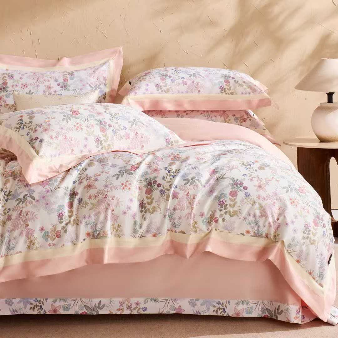 Set di biancheria da letto in cotone con motivo floreale rosa tenue (4 pezzi) - Rosa - Matrimoniale Grande - image 0