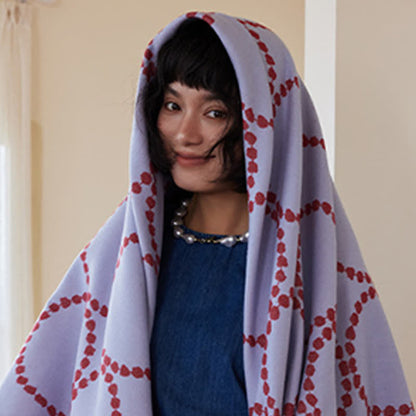 Coperta reversibile con motivo a cerchi e nappe - image 13
