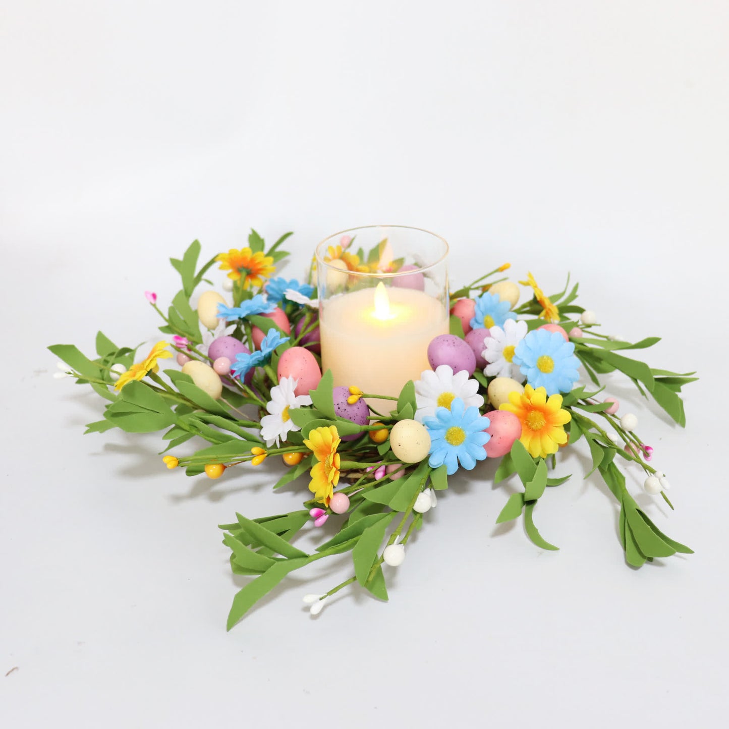 Corona di candele a forma di uovo di Pasqua con fiori di campo - image 1