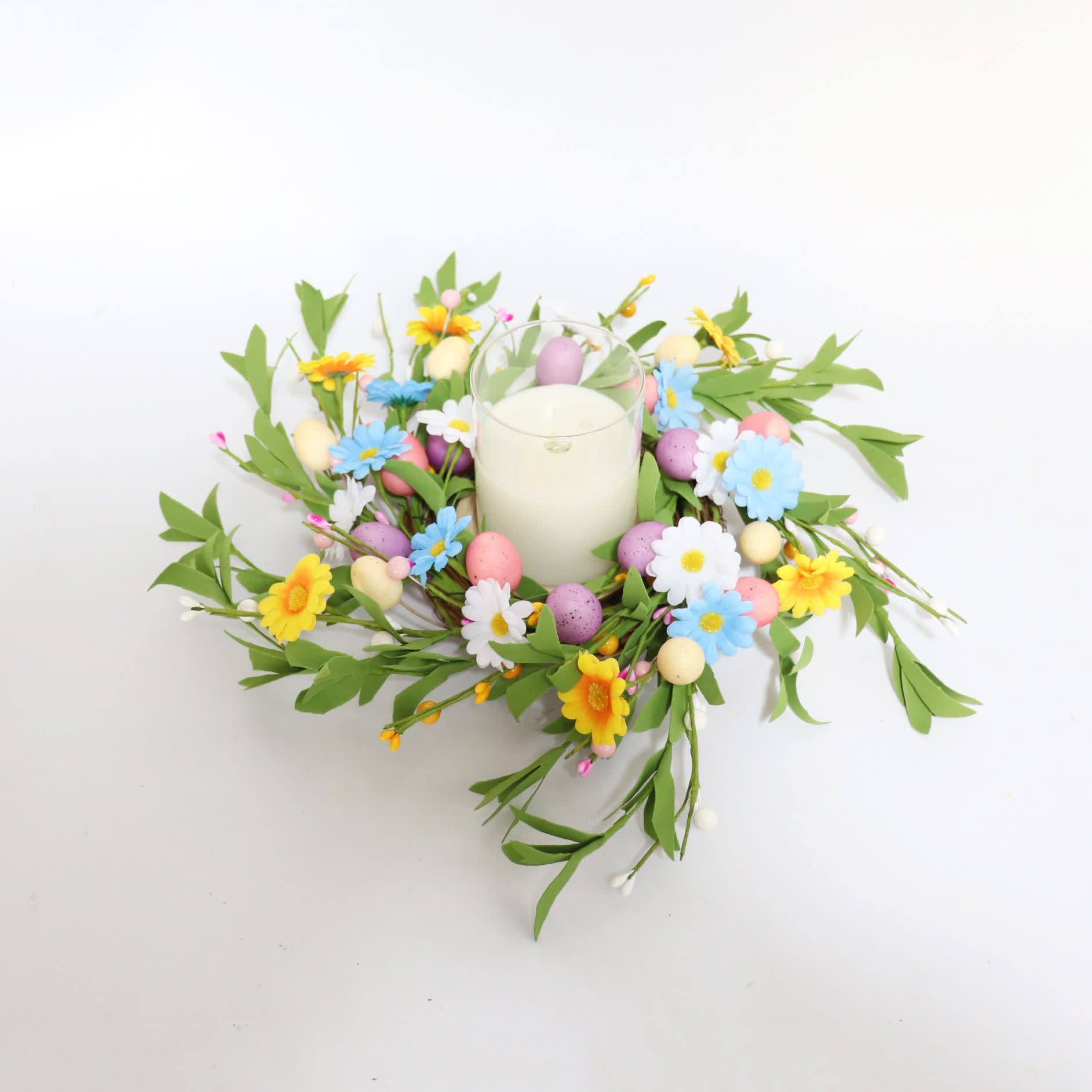 Corona di candele a forma di uovo di Pasqua con fiori di campo - image 2
