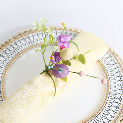 Set di anelli per tovaglioli con fiori finti a forma di uovo di Pasqua - image 1