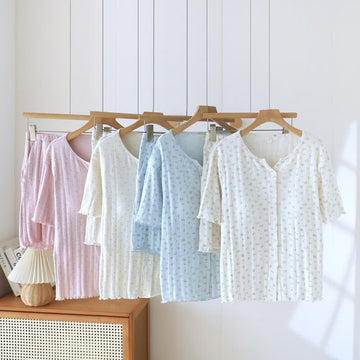 Pigiama in jacquard di cotone con motivo floreale pastorale - image 0