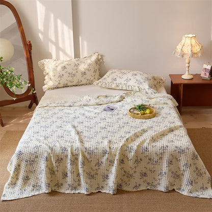 Coperta trapuntata in garza di cotone floreale con trama a nido d'ape - Blu - 2 federe - 52cm x 75cm - image 12