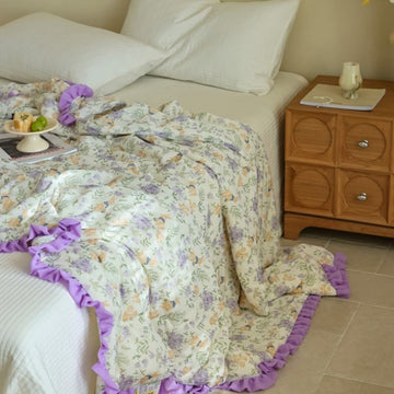 Trapunta estiva con volant e motivo floreale viola e coniglietto - Beige - Matrimoniale - image 0