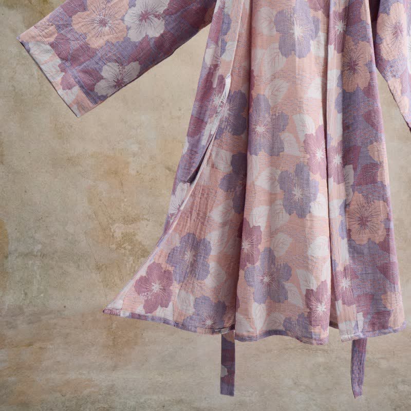 Kimono in garza di cotone con fiori di ciliegio - image 12