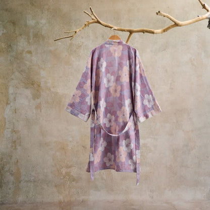 Kimono in garza di cotone con fiori di ciliegio - image 10