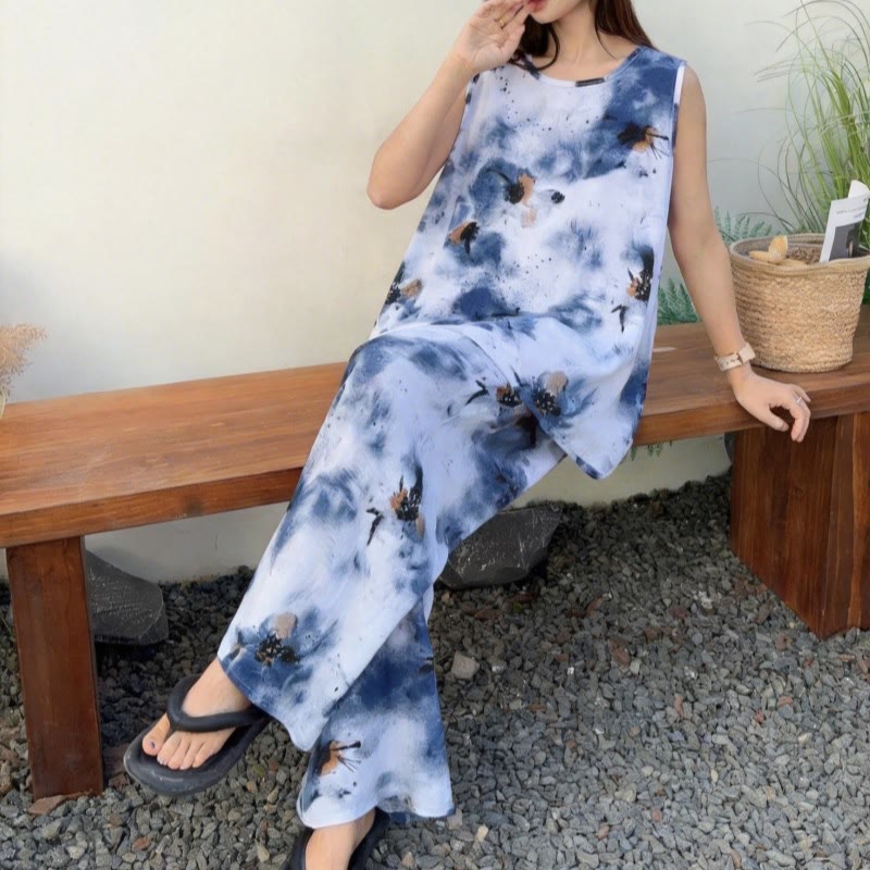 Completo pigiama blu tie-dye composto da canotta e pantaloni. - image 1