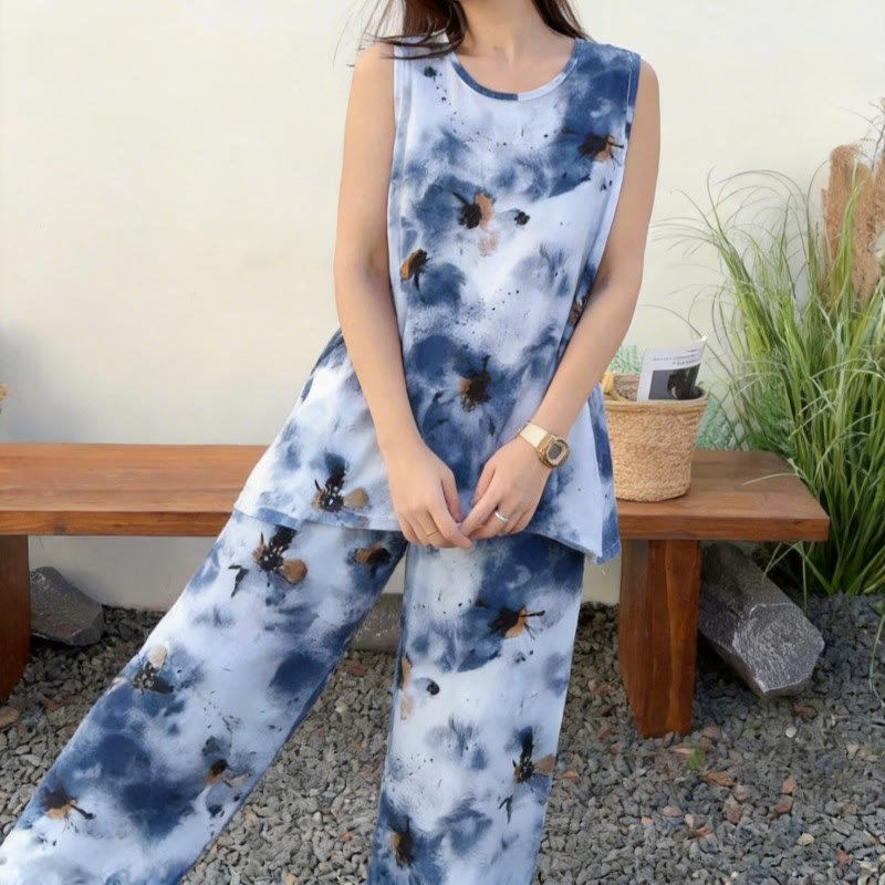 Completo pigiama blu tie-dye composto da canotta e pantaloni. - image 3