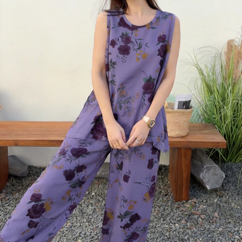 Pigiama con canotta e pantaloni a fantasia floreale viola - image 3