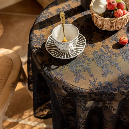 Tovaglia in pizzo jacquard floreale con bordo smerlato - image 16