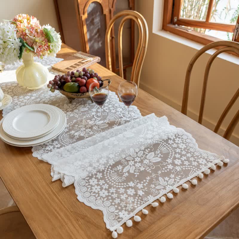 Runner da tavola con nappe di pizzo a foglie floreali - image 2