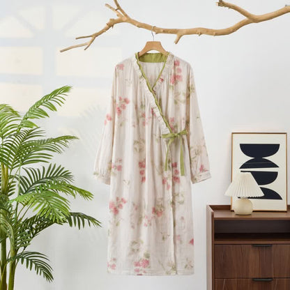 Kimono da notte in garza di cotone con stampa floreale ad acquerello. - image 1