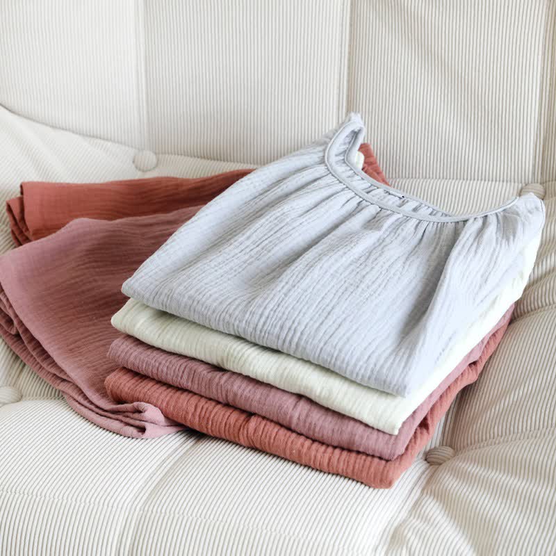 Completo composto da canotta e pantaloncini in doppia garza di cotone. - image 1