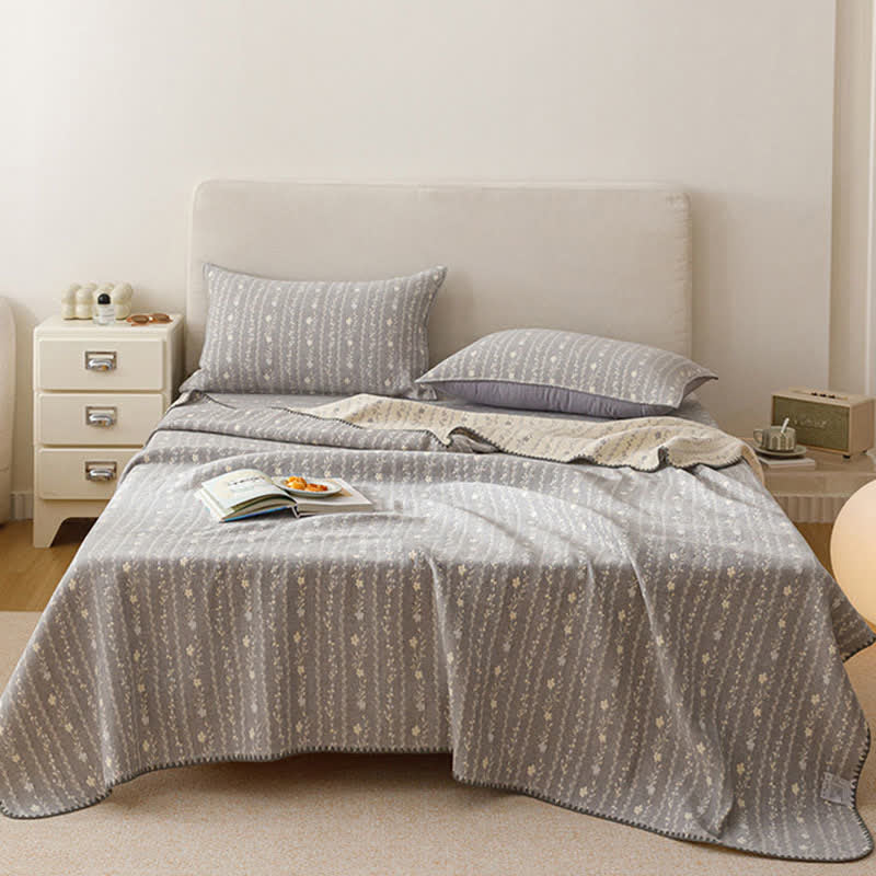 Trapunta/coperta in garza di cotone con motivo a foglie e strisce - Grigio - 2 federe - 48cm x 74cm - image 2