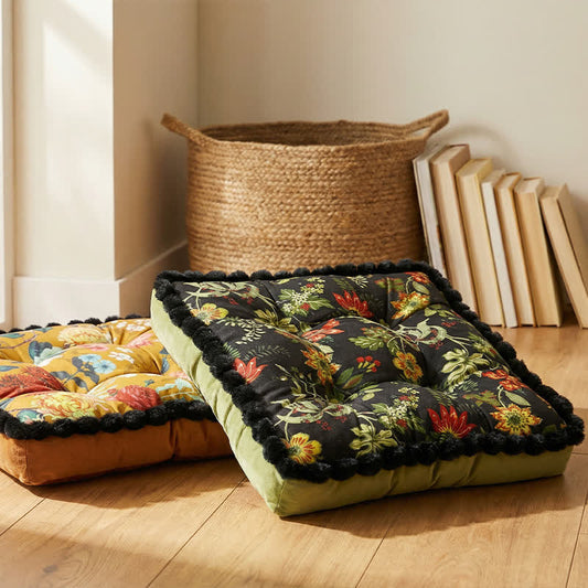 Cuscino da seduta vintage con motivo floreale e bordo a pon-pon. - image 0