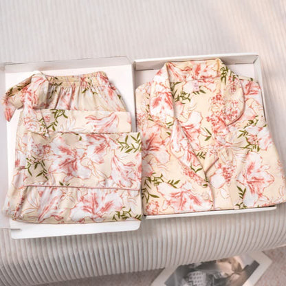 Set pigiama rustico rosa con motivo floreale e foglie - image 5