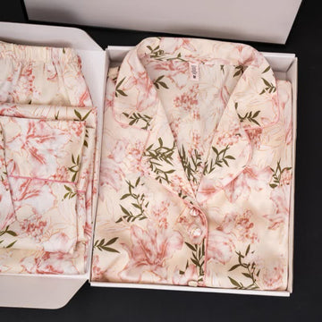 Set pigiama rustico rosa con motivo floreale e foglie - Albicocca - 2XL - image 0