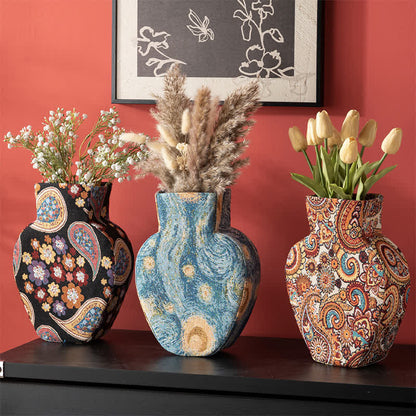 Vaso artistico rivestito in tessuto per un tocco di eleganza in casa. - image 1